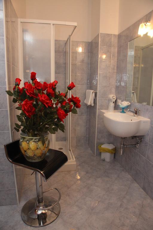 B&B Rinascente Paola Exteriör bild